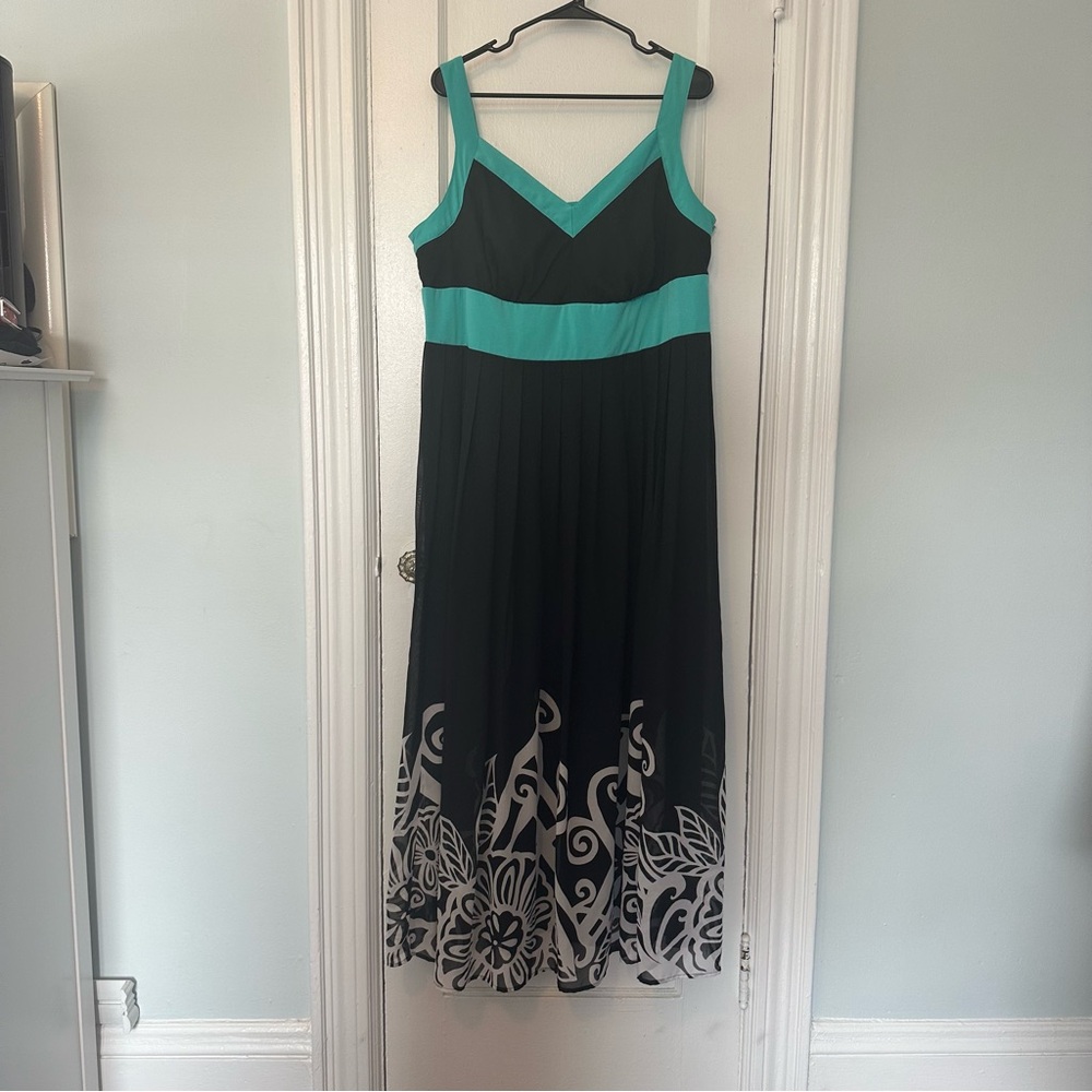 LANE BRYANT Black Sleeveless Chiffon Maxi Dress Lined Size 18 White Floral